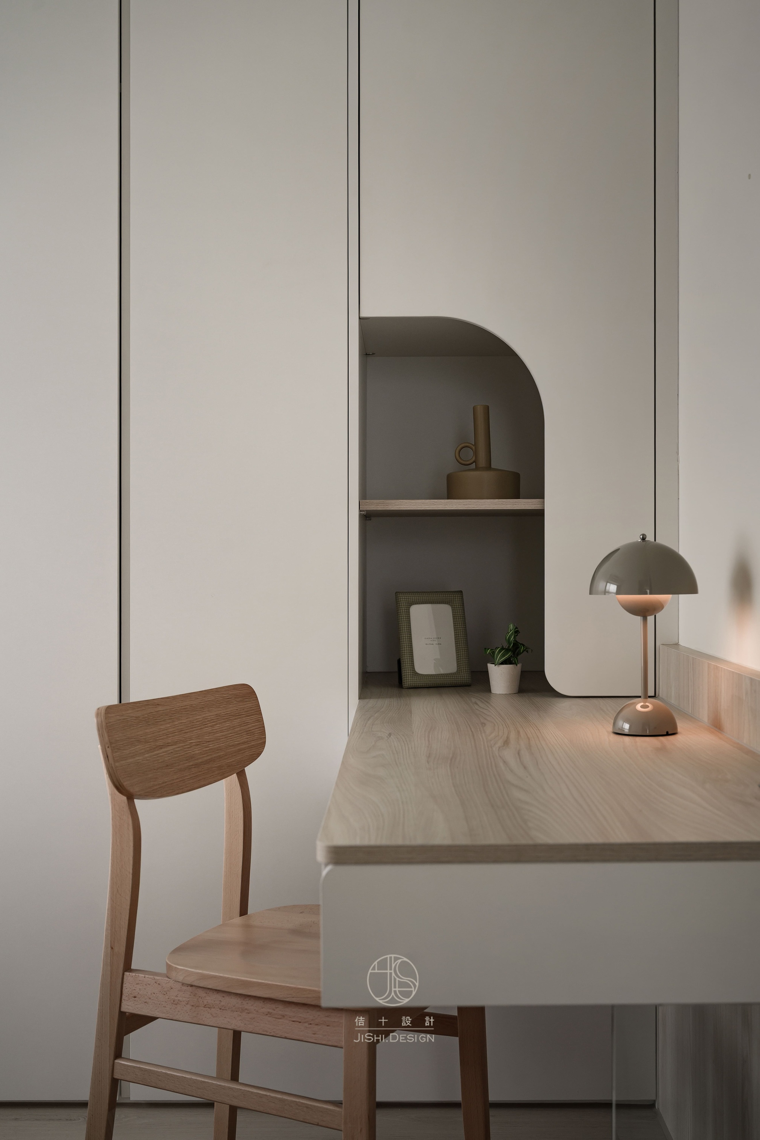 HTML5 Bootstrap Template by colorlib.com