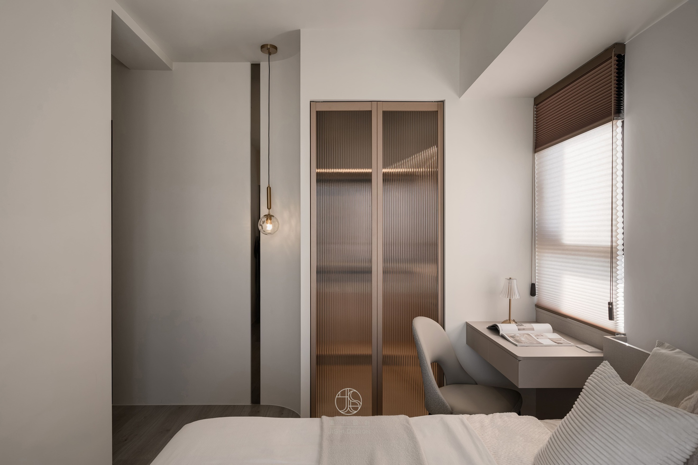 HTML5 Bootstrap Template by colorlib.com