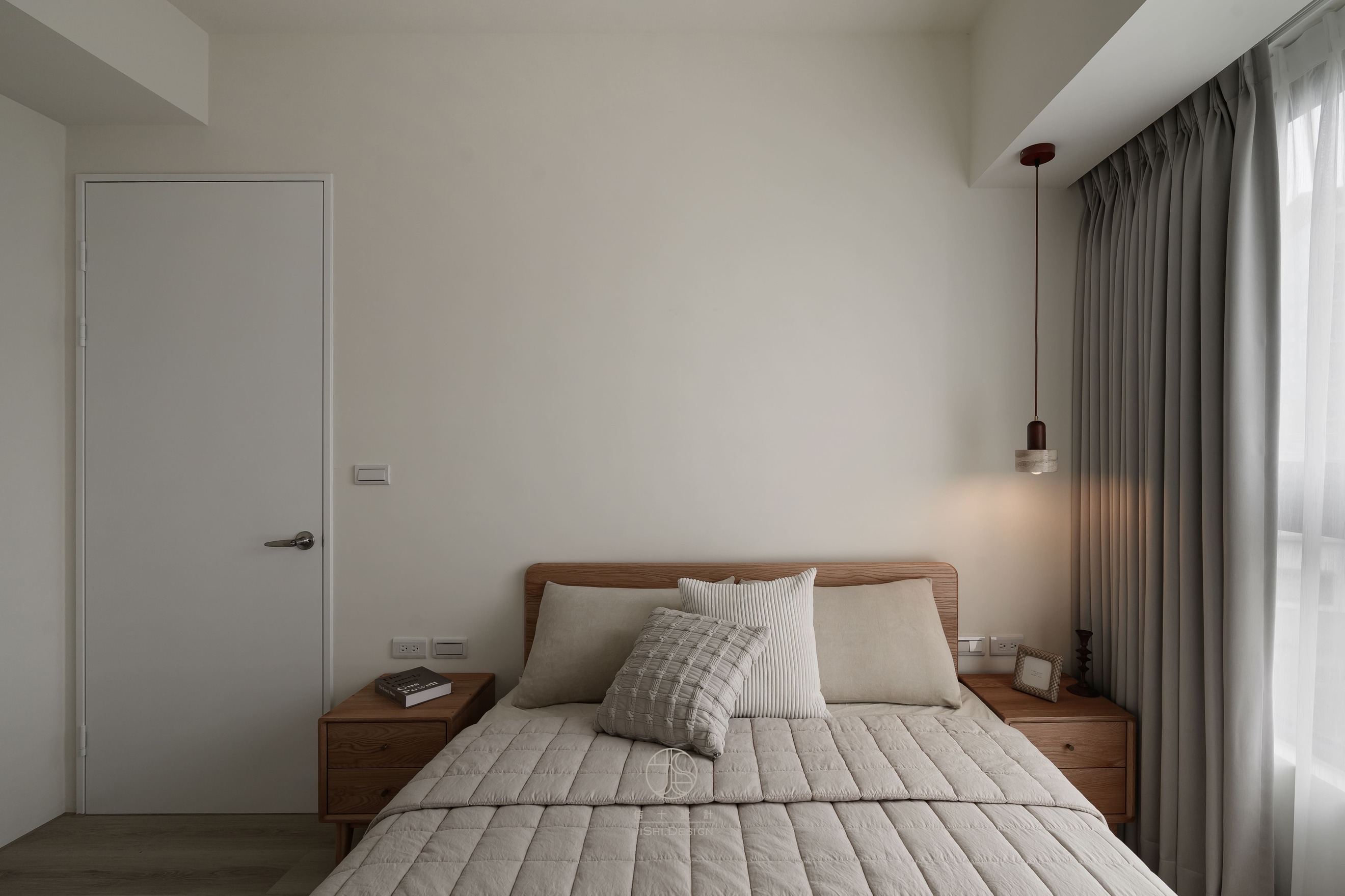 HTML5 Bootstrap Template by colorlib.com