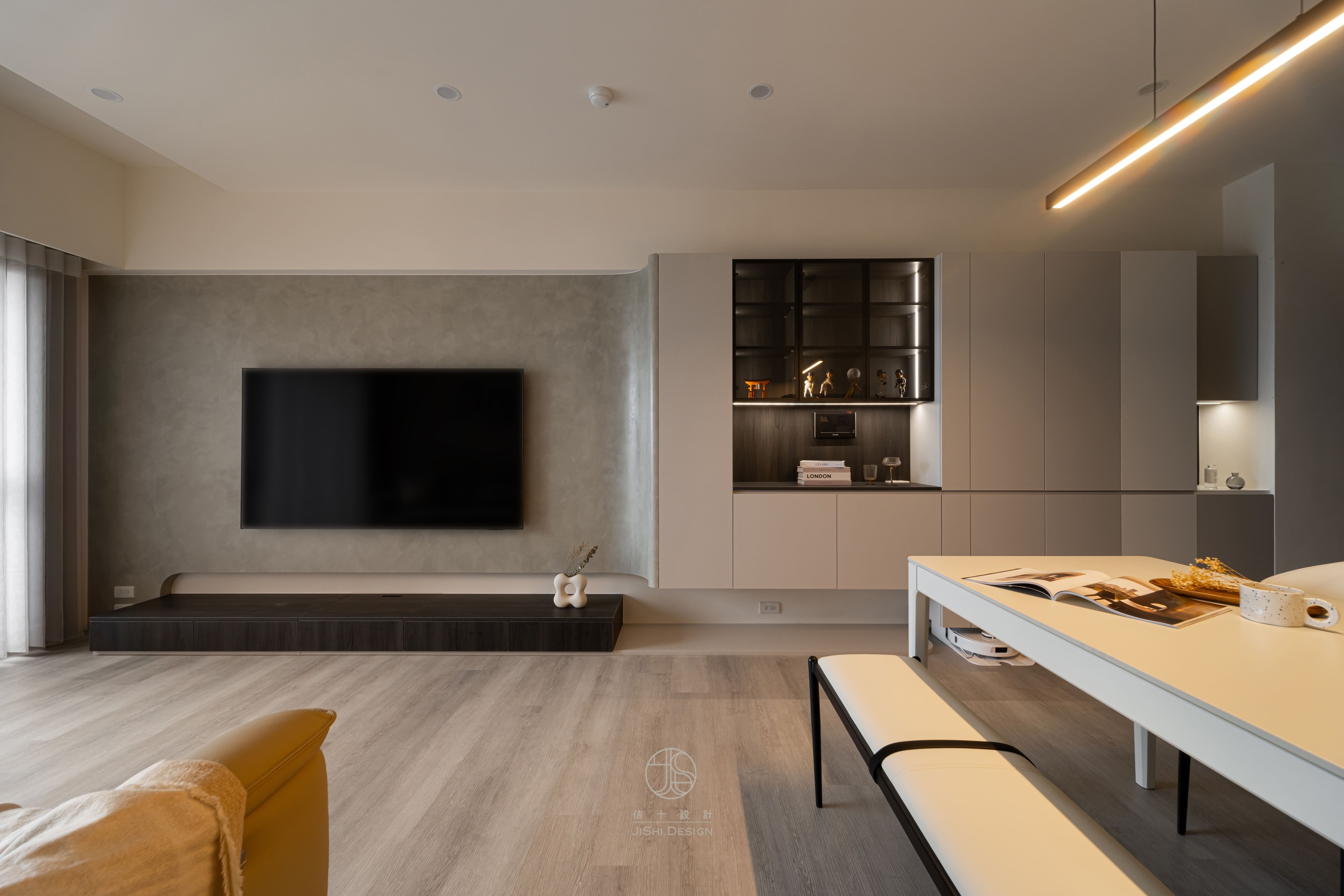 HTML5 Bootstrap Template by colorlib.com