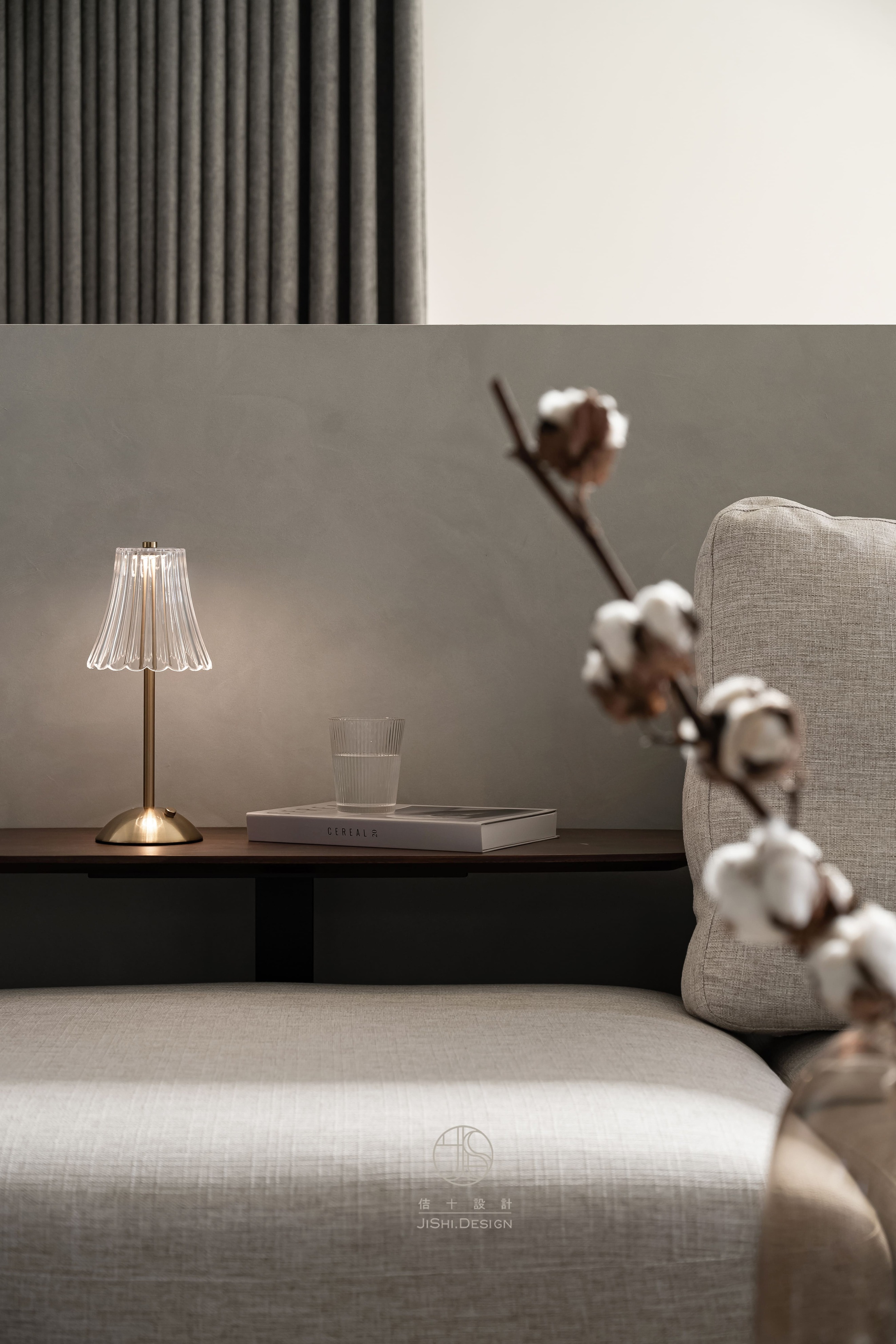 HTML5 Bootstrap Template by colorlib.com