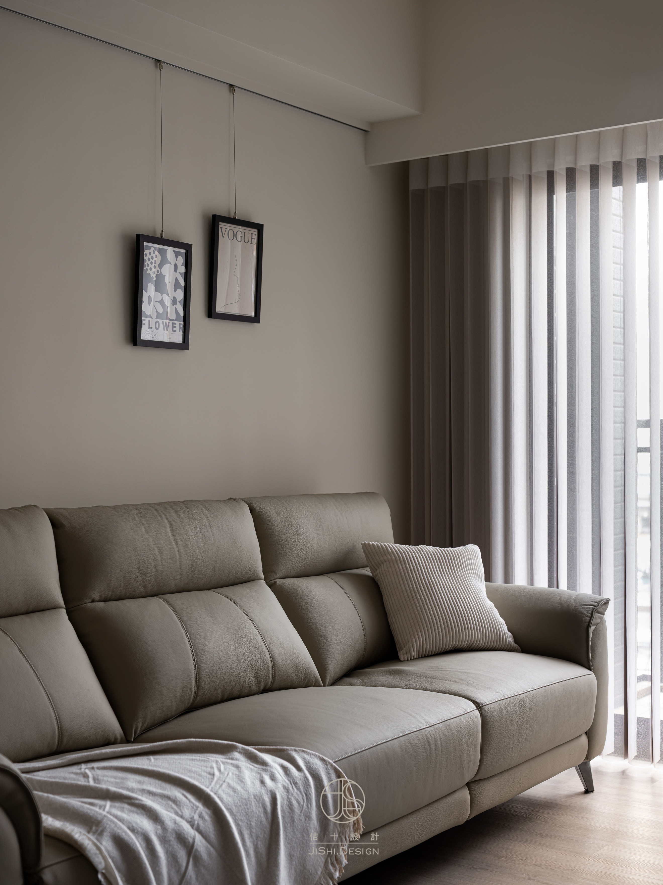 HTML5 Bootstrap Template by colorlib.com