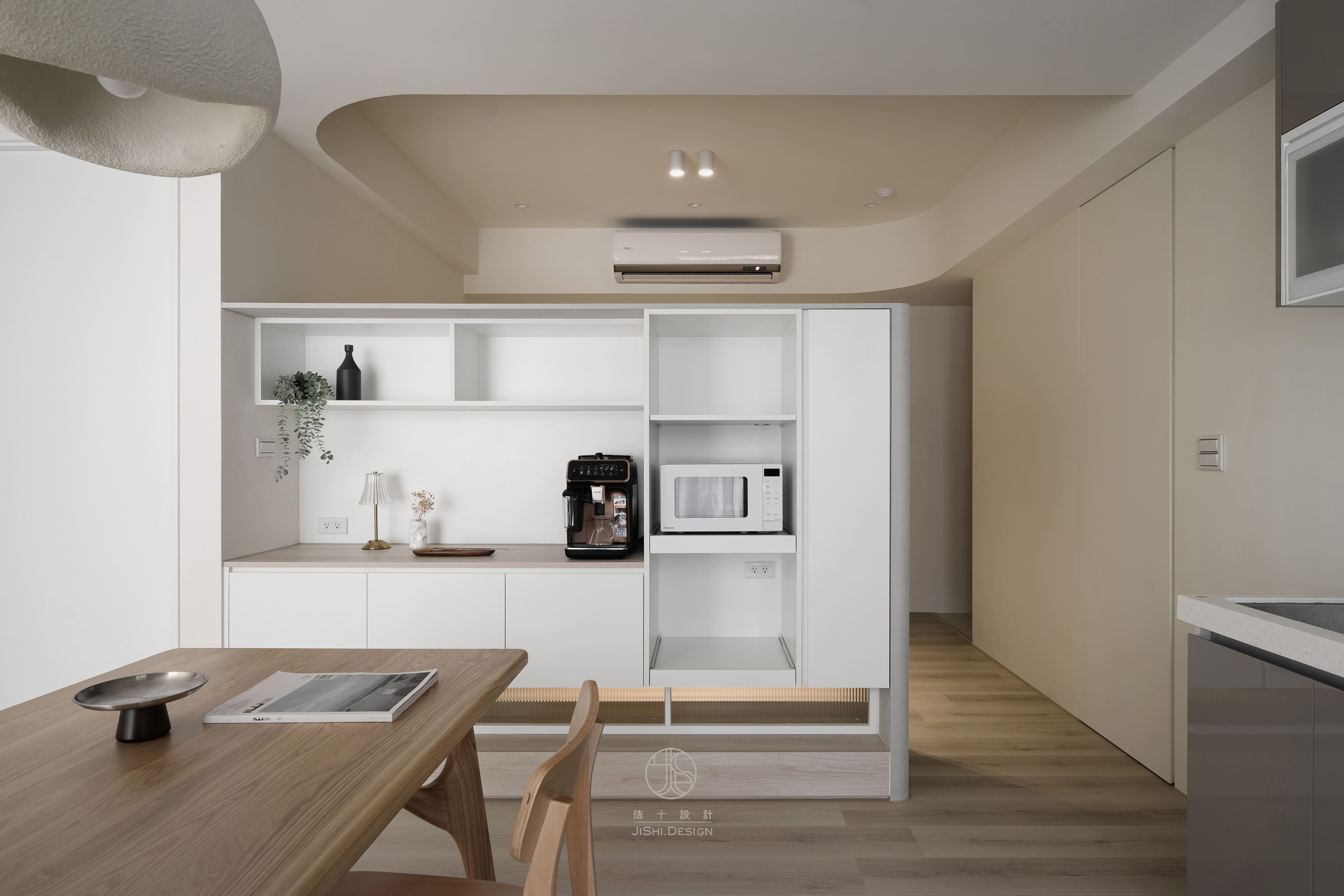 HTML5 Bootstrap Template by colorlib.com