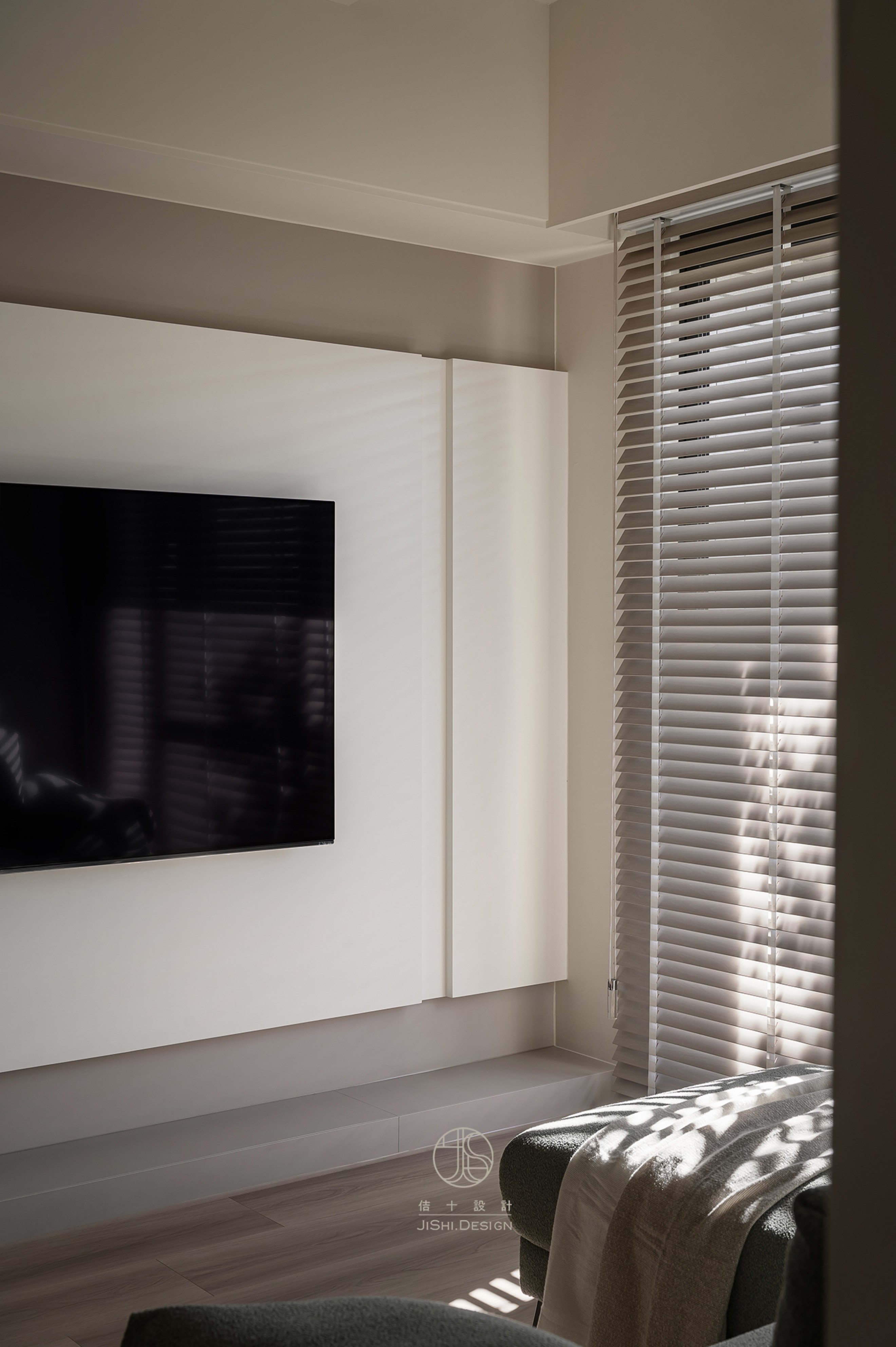 HTML5 Bootstrap Template by colorlib.com