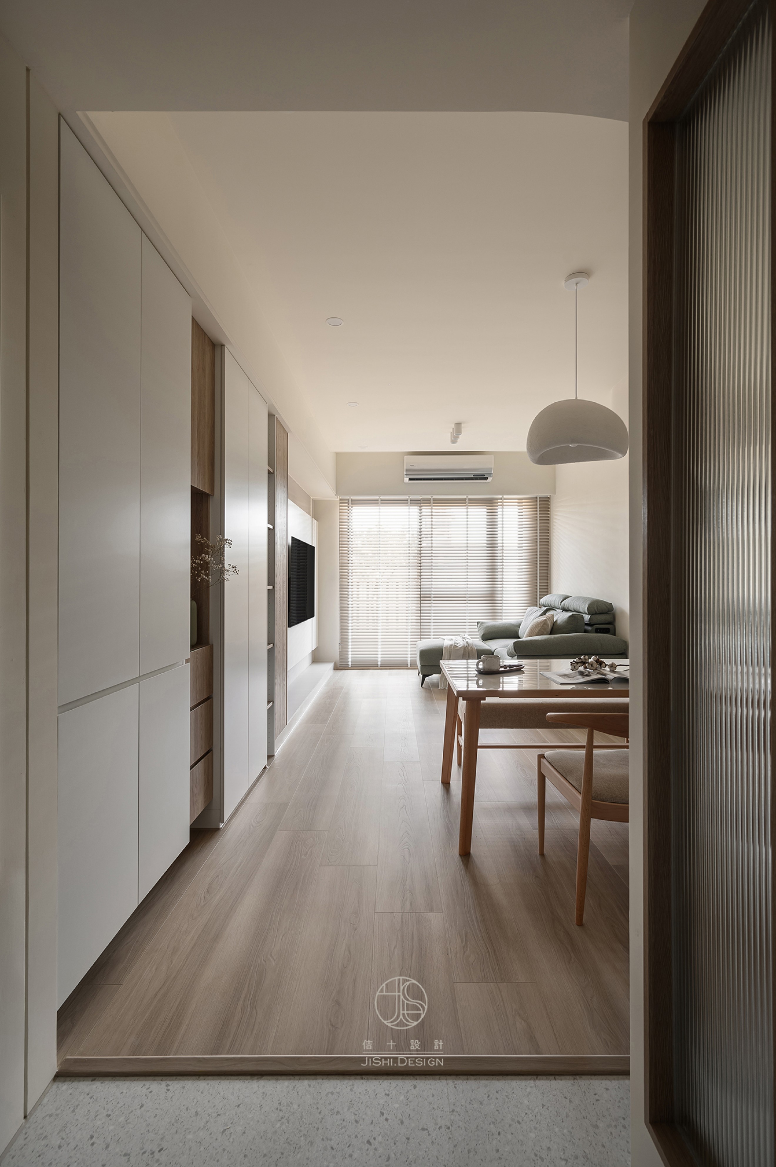 HTML5 Bootstrap Template by colorlib.com