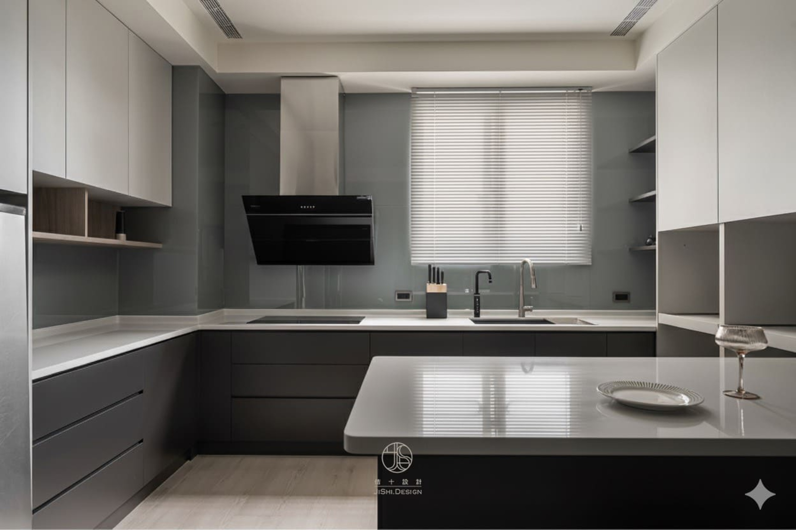 HTML5 Bootstrap Template by colorlib.com