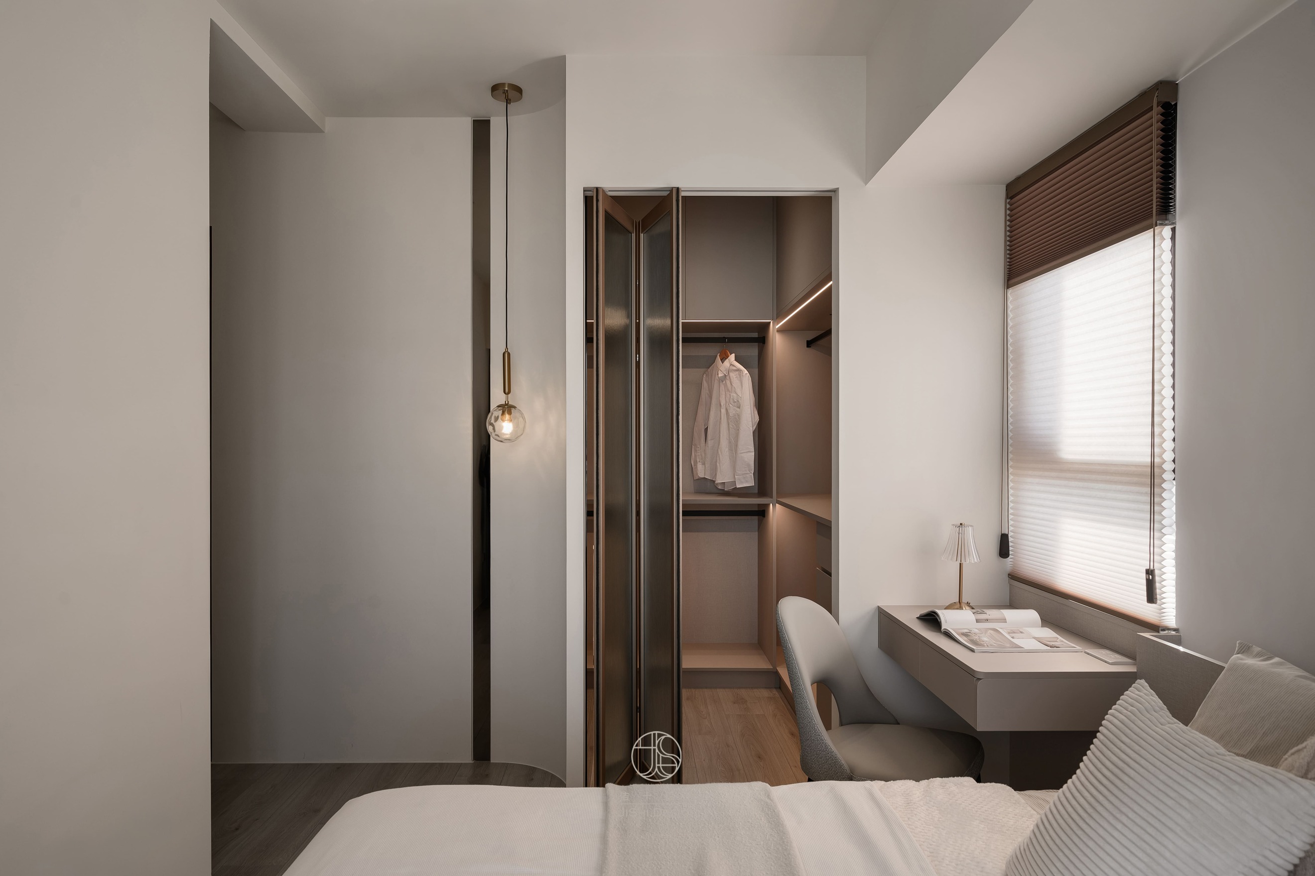 HTML5 Bootstrap Template by colorlib.com