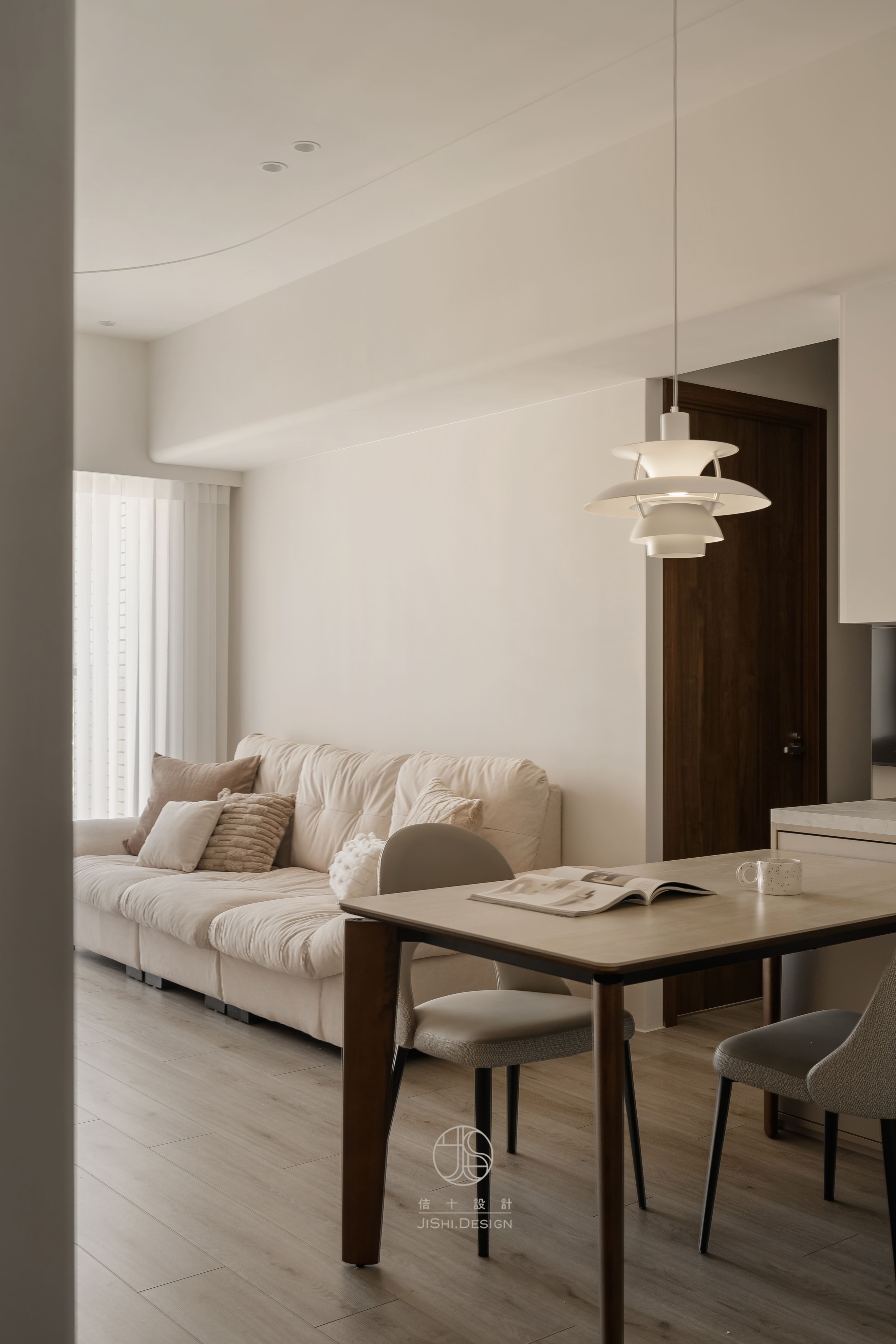 HTML5 Bootstrap Template by colorlib.com