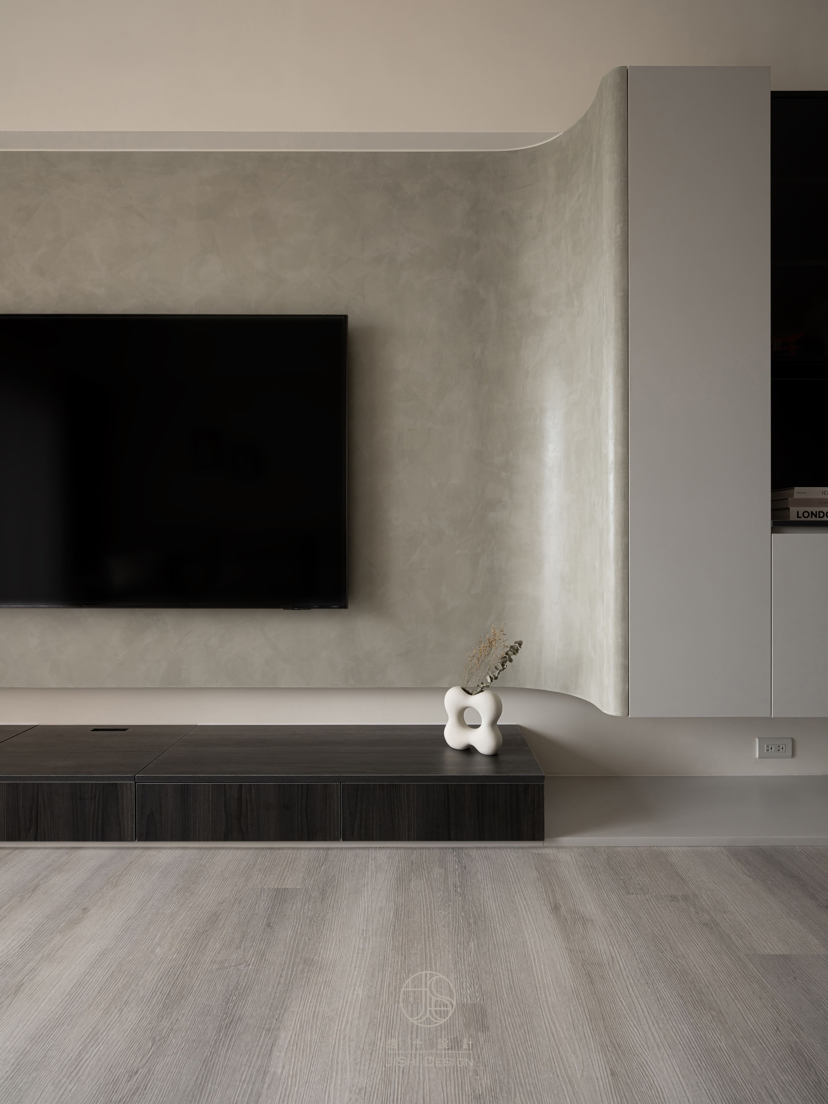 HTML5 Bootstrap Template by colorlib.com