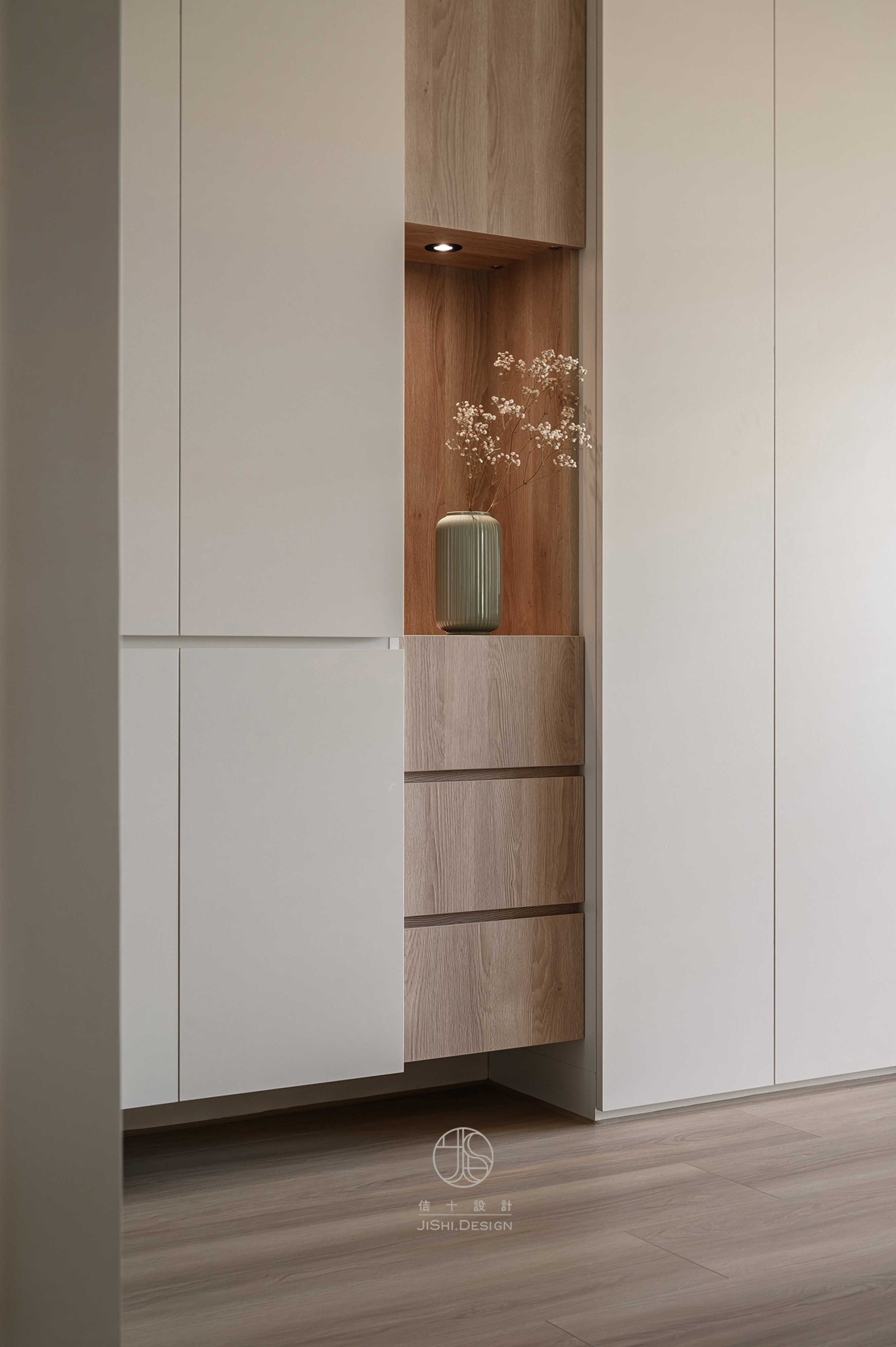 HTML5 Bootstrap Template by colorlib.com