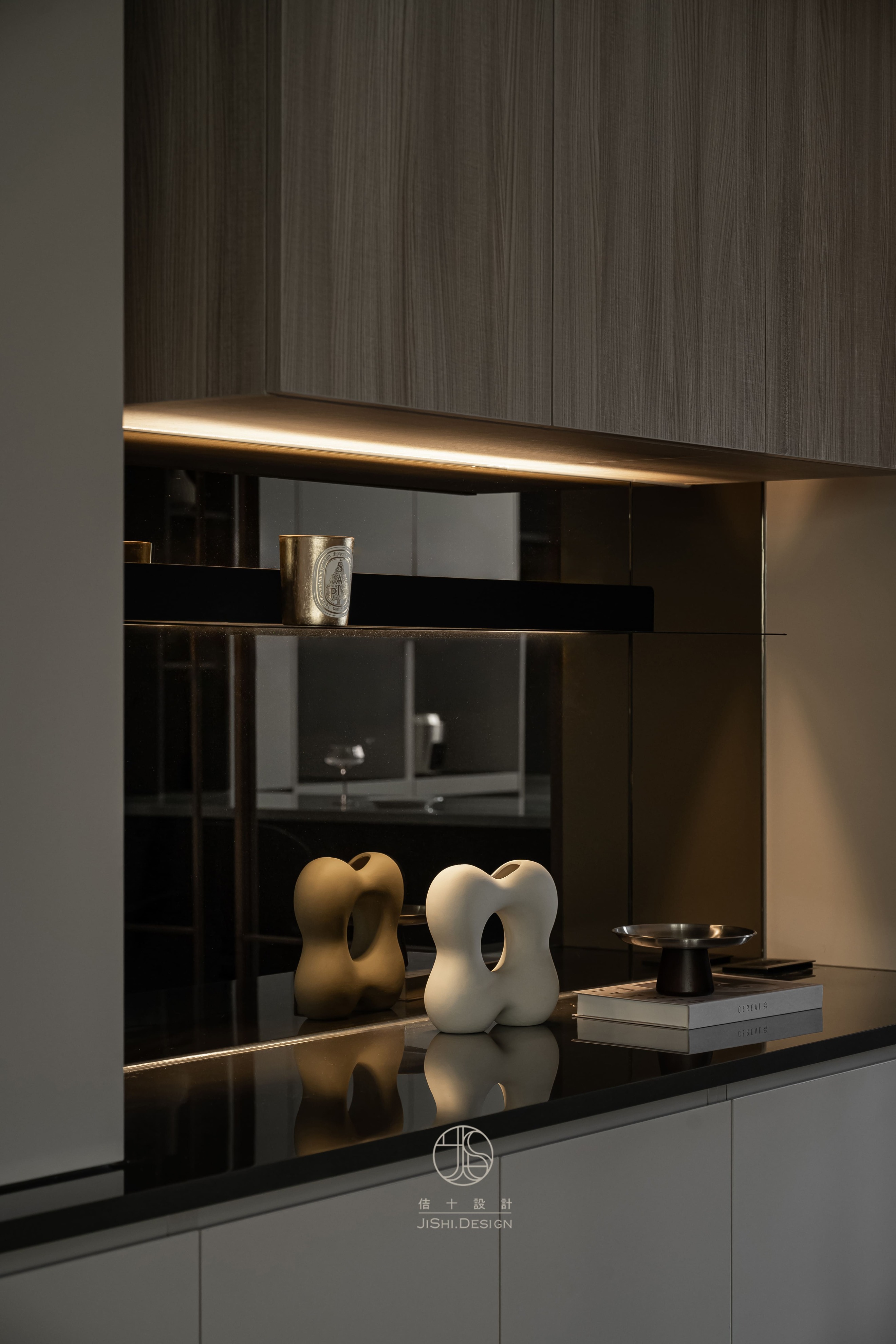 HTML5 Bootstrap Template by colorlib.com