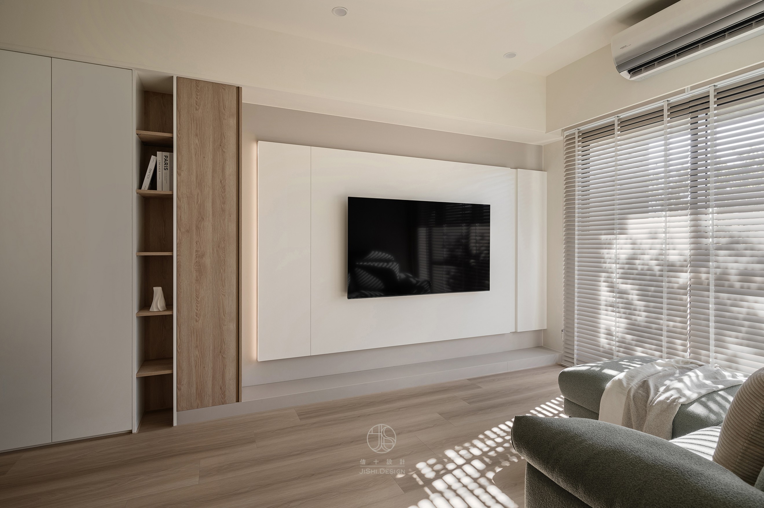 HTML5 Bootstrap Template by colorlib.com