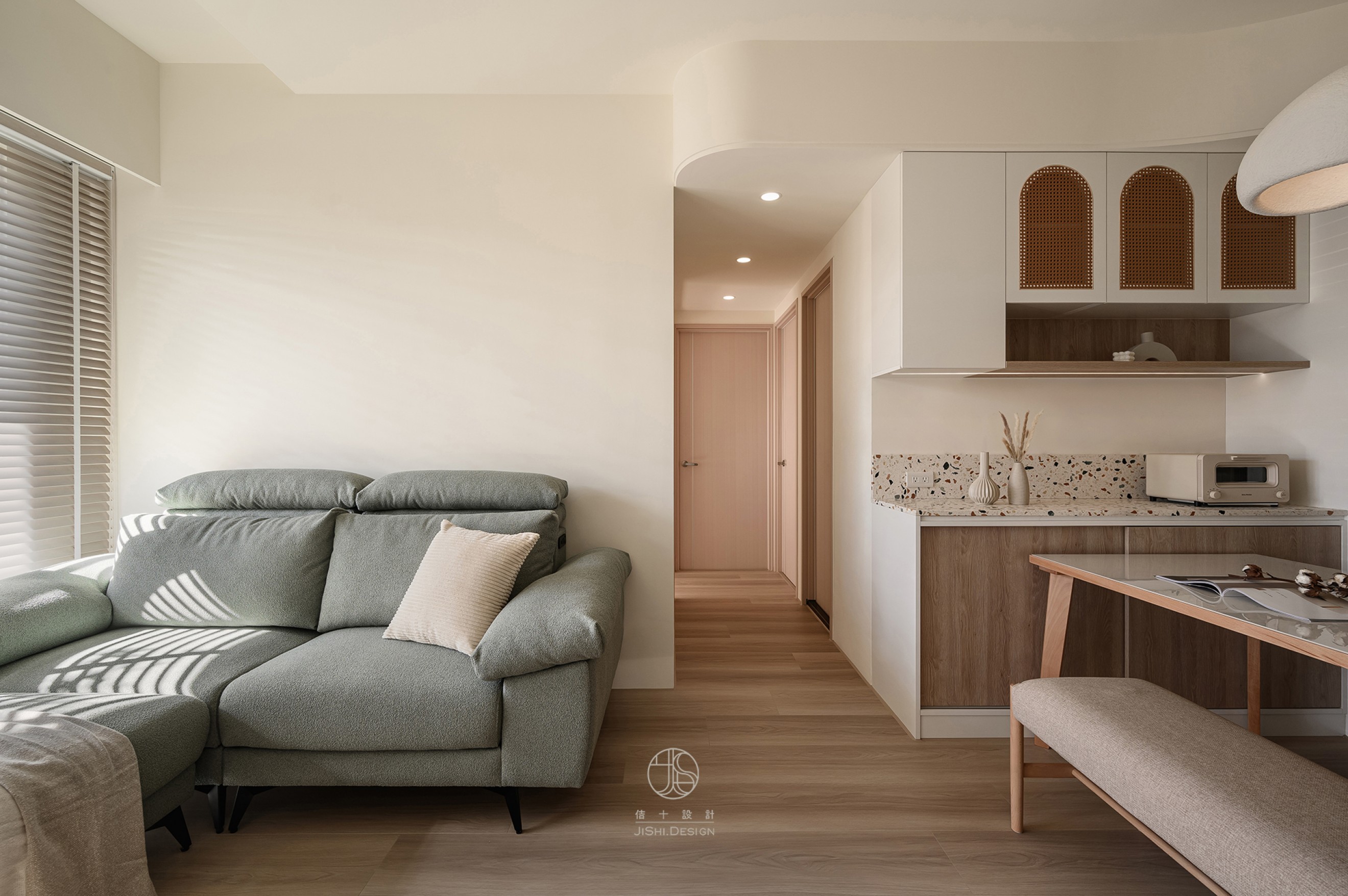 HTML5 Bootstrap Template by colorlib.com